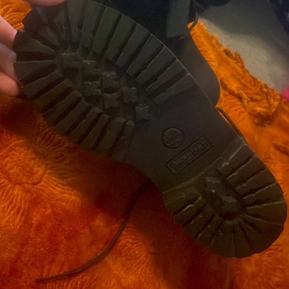 Worn once last year ,no longer fits, no original box - Picture 4 of 5